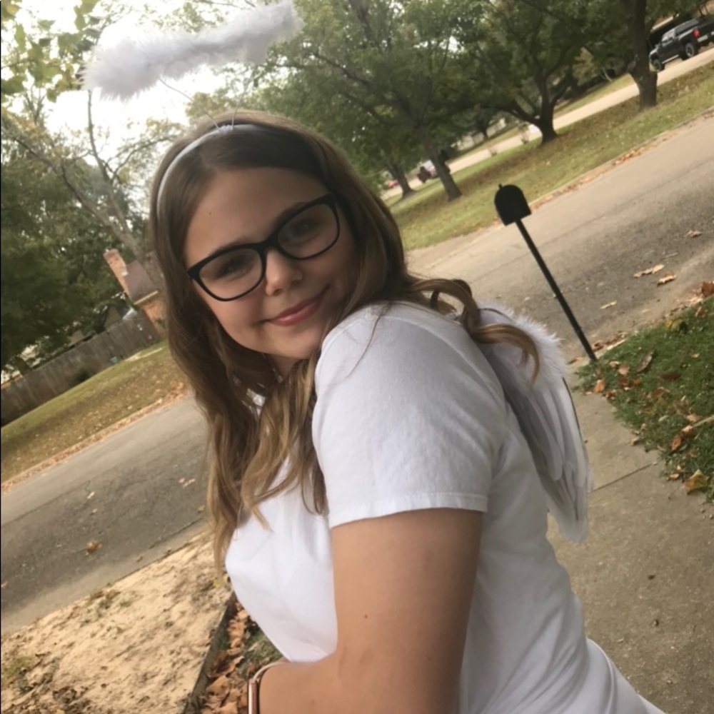 Meet your Posher, Hollyn